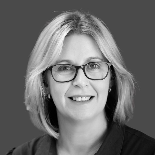 angela-van-headshot-altitude-wealth angela-van-headshot-altitude-wealth